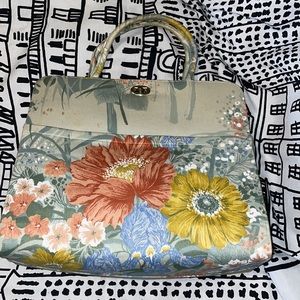 Vintage hand bag